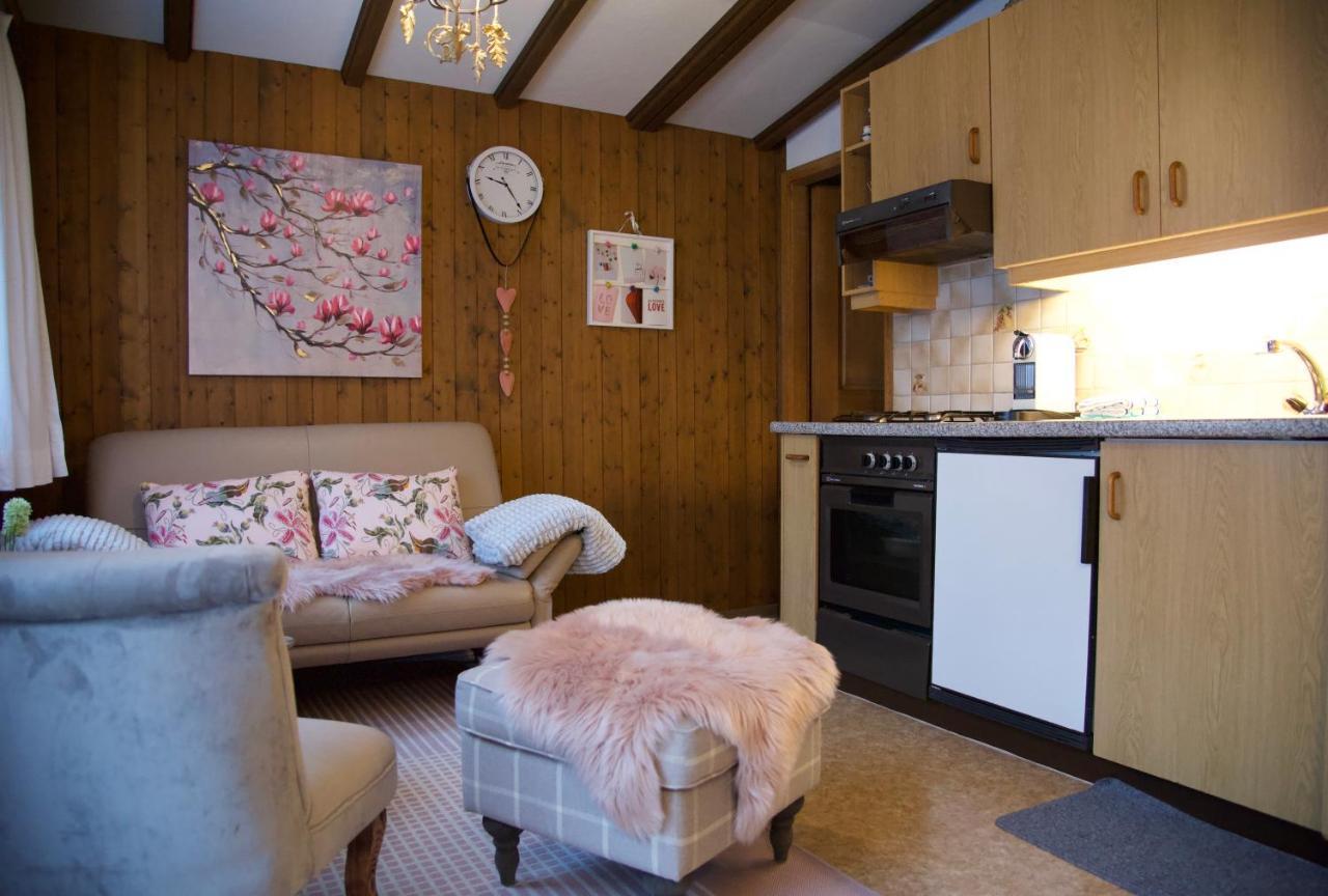 Spellbound A Romantic Hideaway For Adults Aged 18-35 Villa Lauterbrunnen Exterior photo